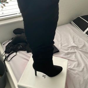 Knee high boots NWOT
